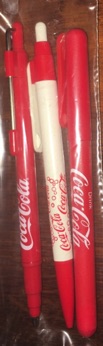 02225-1 € 1,50 coca cola pennen set van 3.jpeg